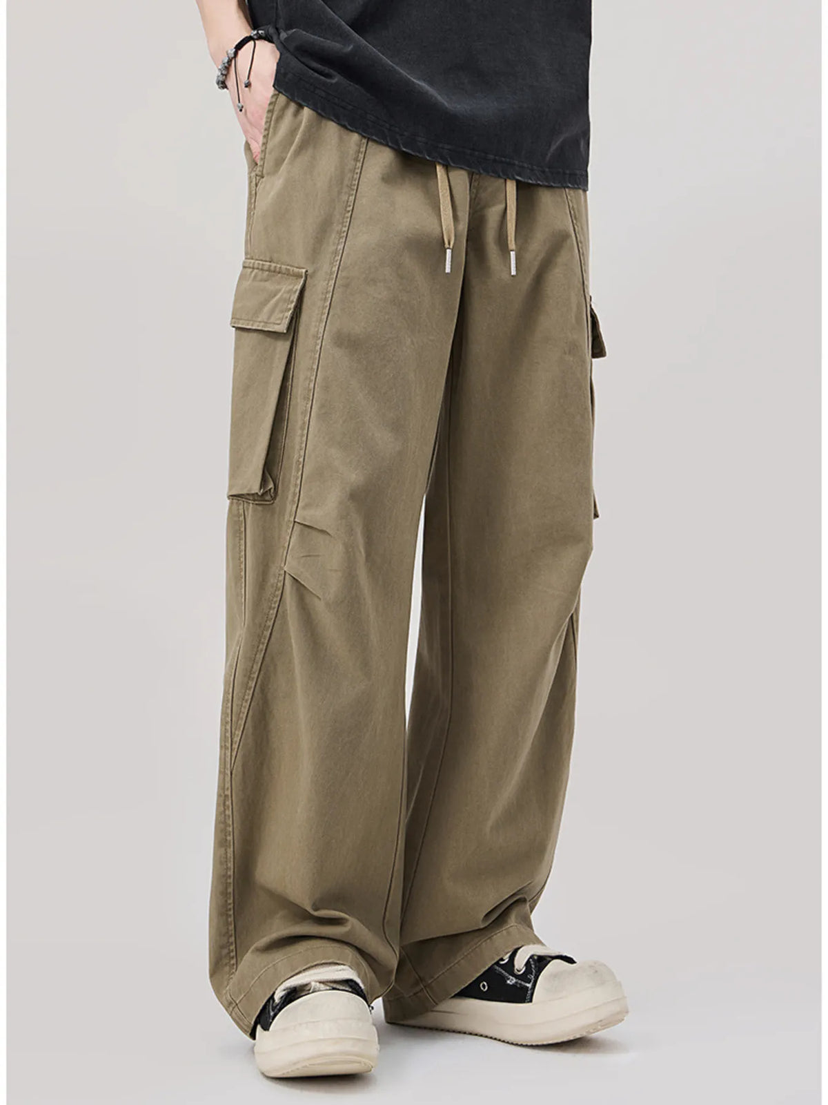 Men's Loose Fit Cargo Pants in Khaki, view 2