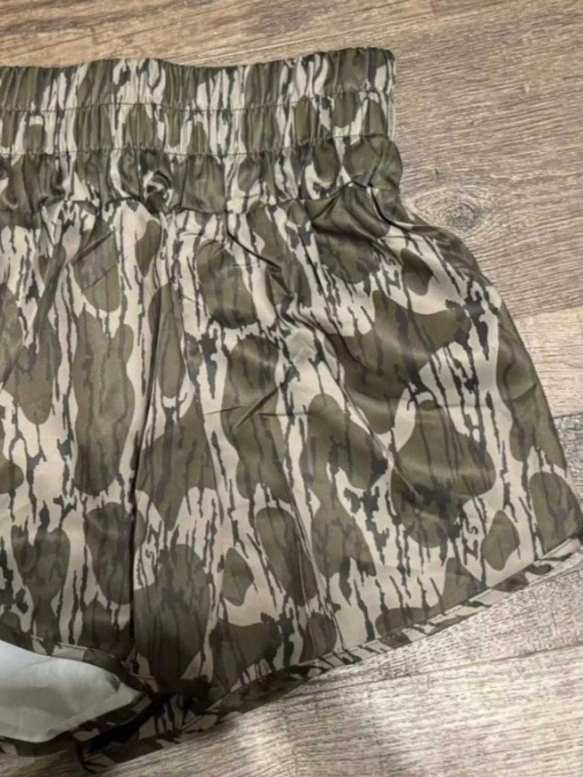 Camo Print Elastic Waist Shorts - Lilixa.store