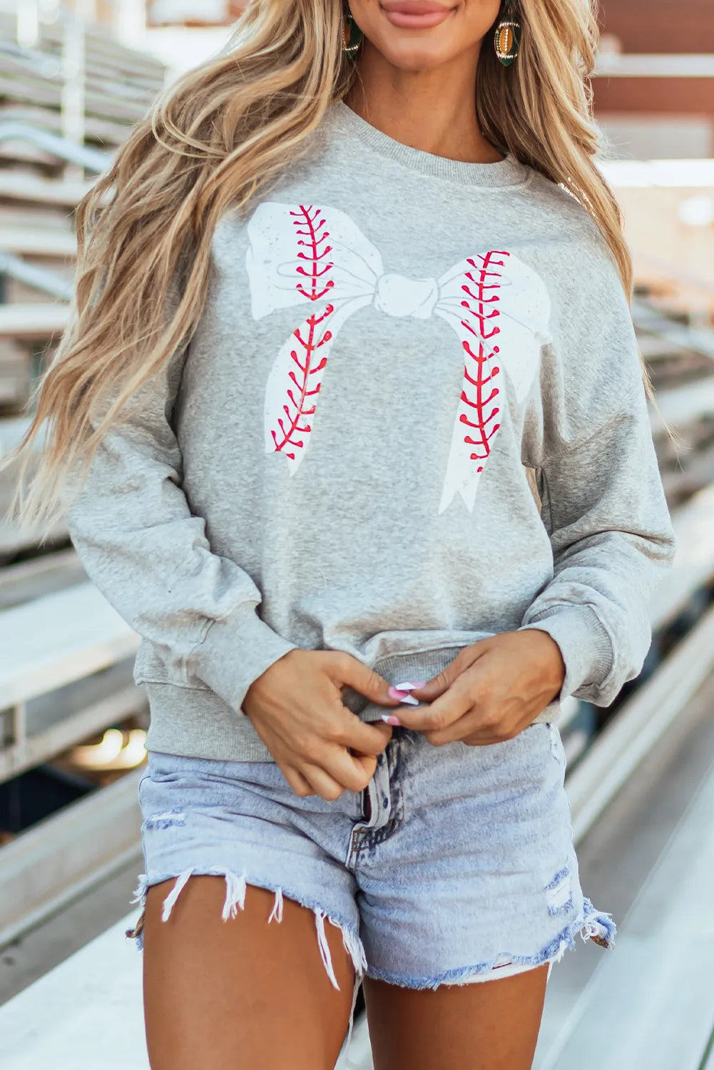Bow Graphic Round Neck Long Sleeve Sweatshirt - Lilixa.store