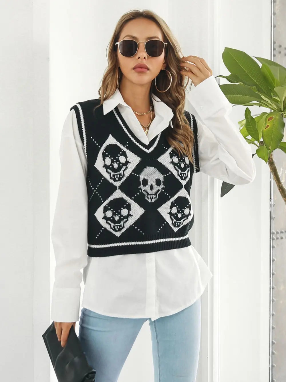 Skull Contrast V-Neck Sweater Vest, view 2