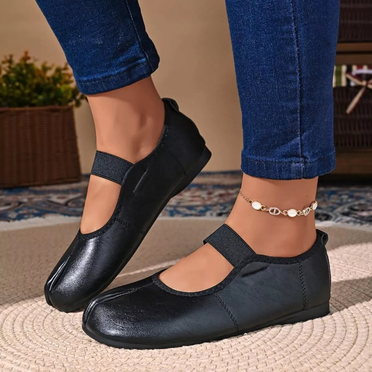 Split-Toe Slip-Ons - Lilixa.store