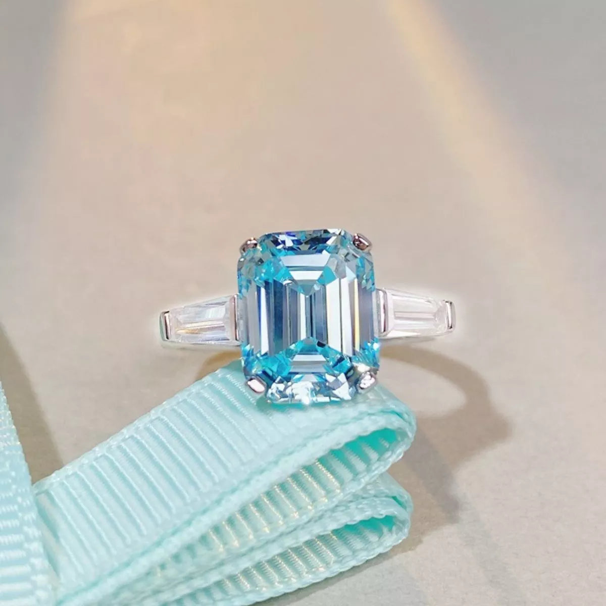 925 Sterling Silver Zircon Geometric Ring - Lilixa.store