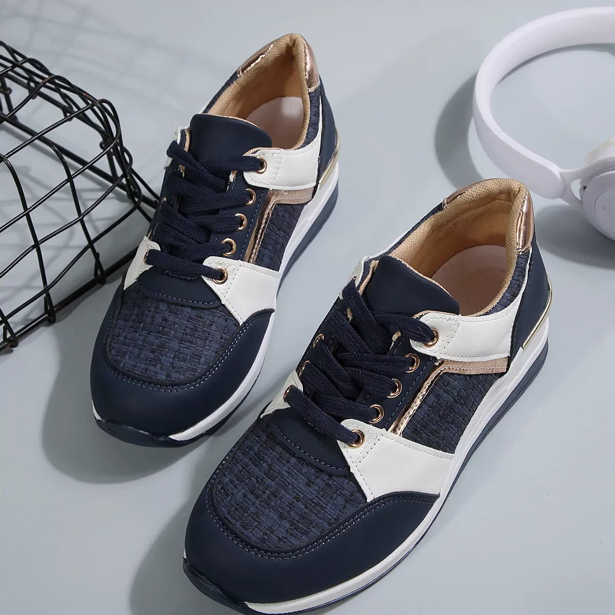 Round Toe Lace Up Sneakers - Lilixa.store