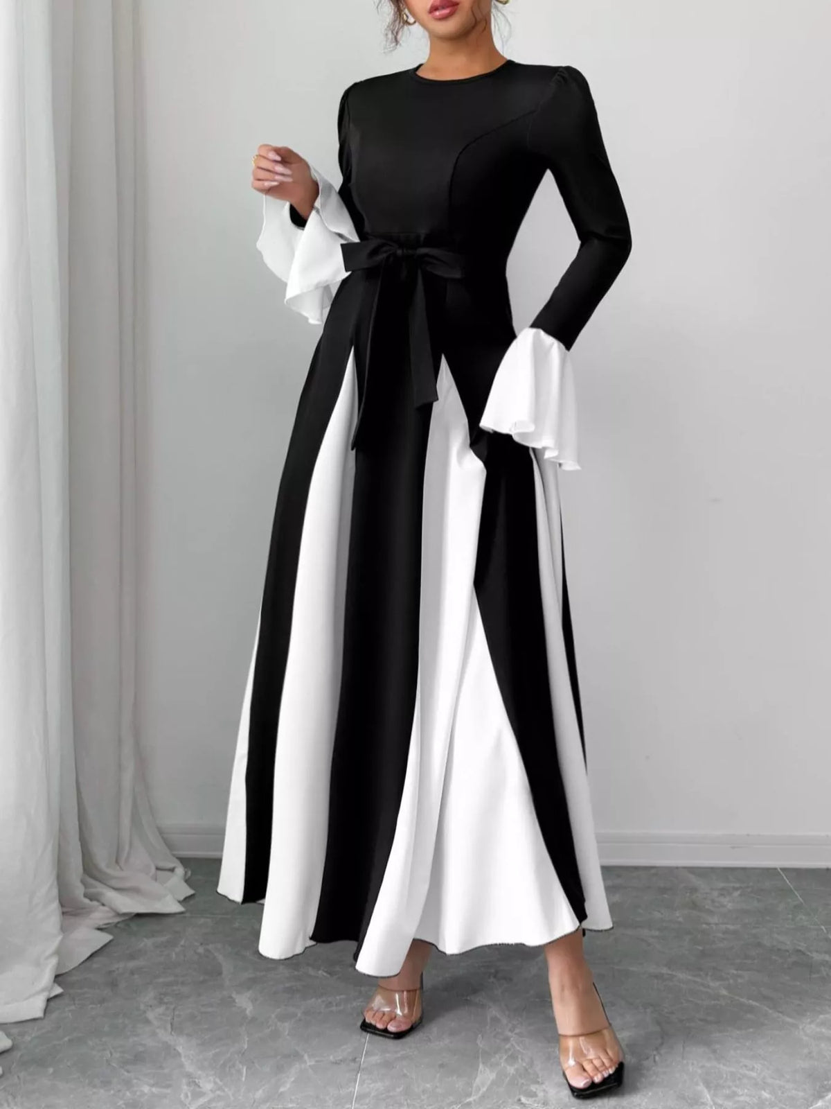 Contrast Round Neck Flare Sleeve Maxi Dress - Lilixa.store