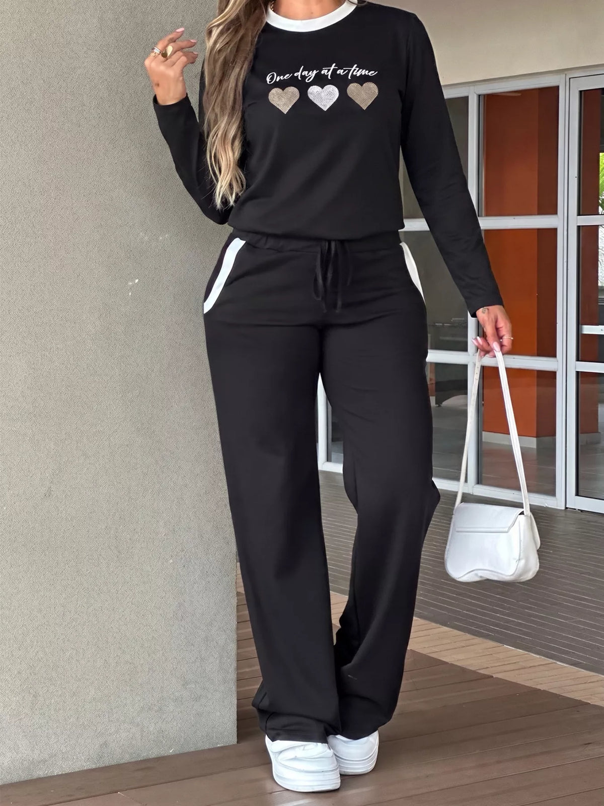 Heart Graphic Contrast Trim Top and Pants Set - Lilixa.store