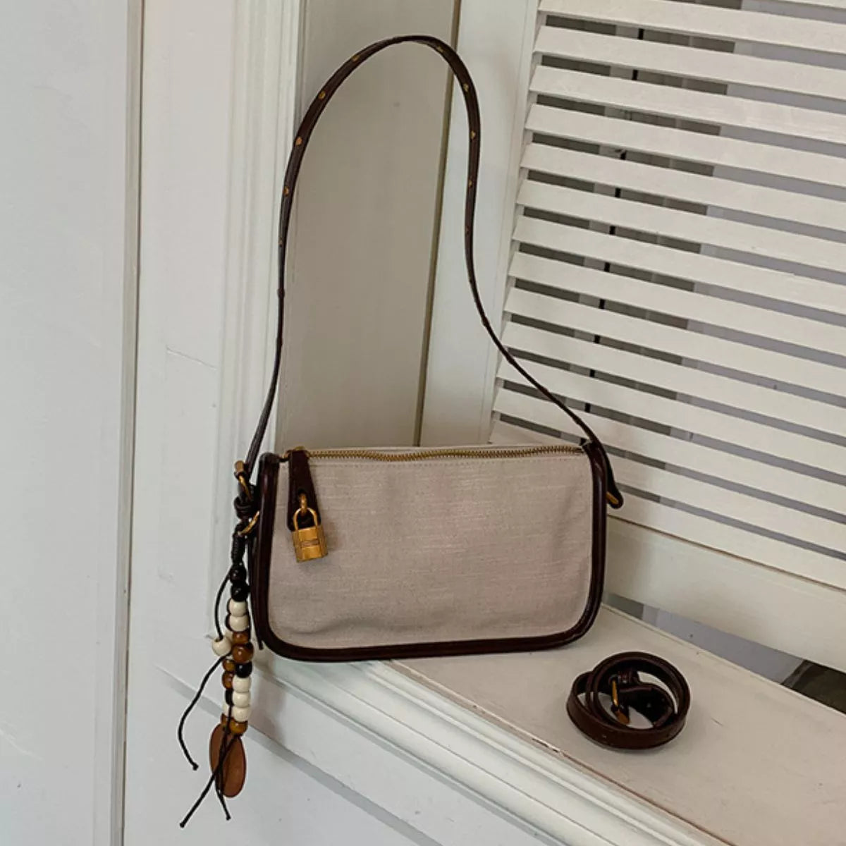 Vintage Lock Detail Shoulder Bag - Lilixa.store