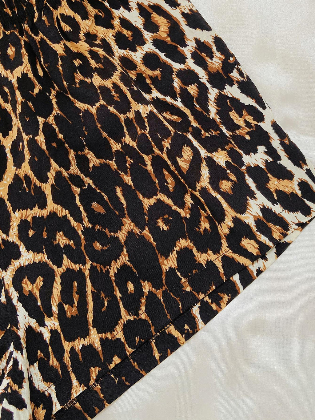 Leopard Lip Graphic Top and Shorts Lounge Set - Lilixa.store