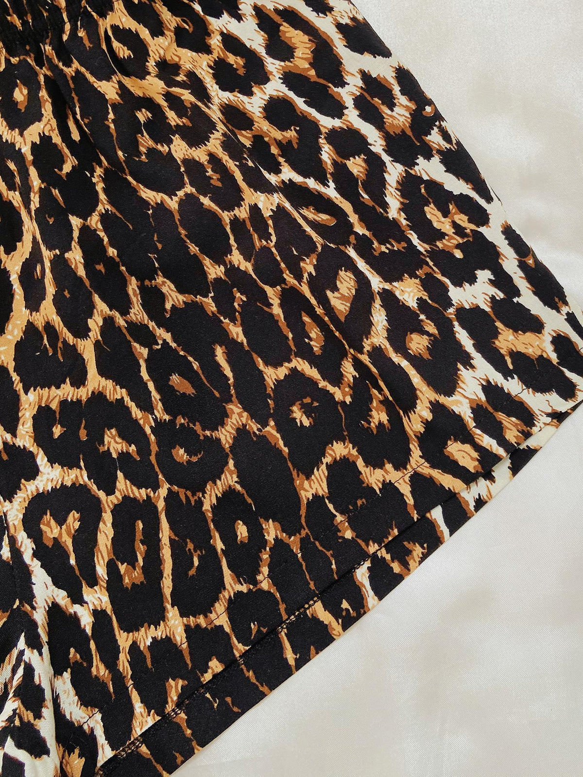 Leopard Lip Graphic Top and Shorts Lounge Set - Lilixa.store