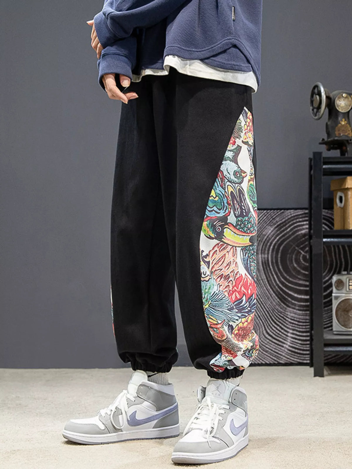 Men's Plus Size Printed Side Panel Joggers in Black
