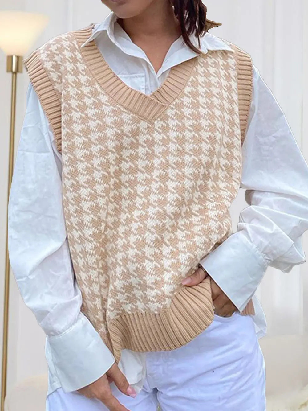 Houndstooth V-Neck Sweater Vest in Khaki