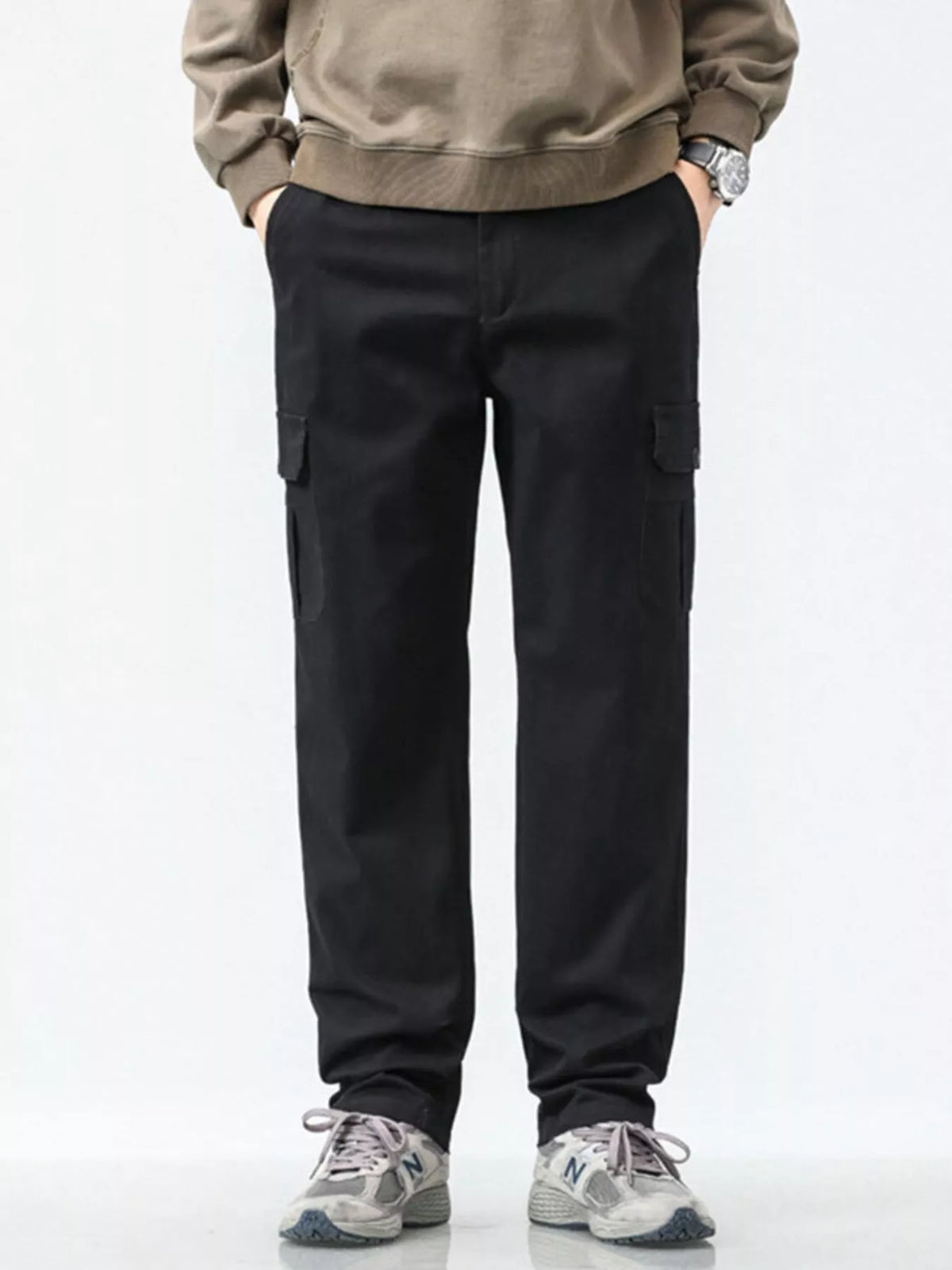 Men's Plus Size Relaxed Fit Cargo Pants in Black