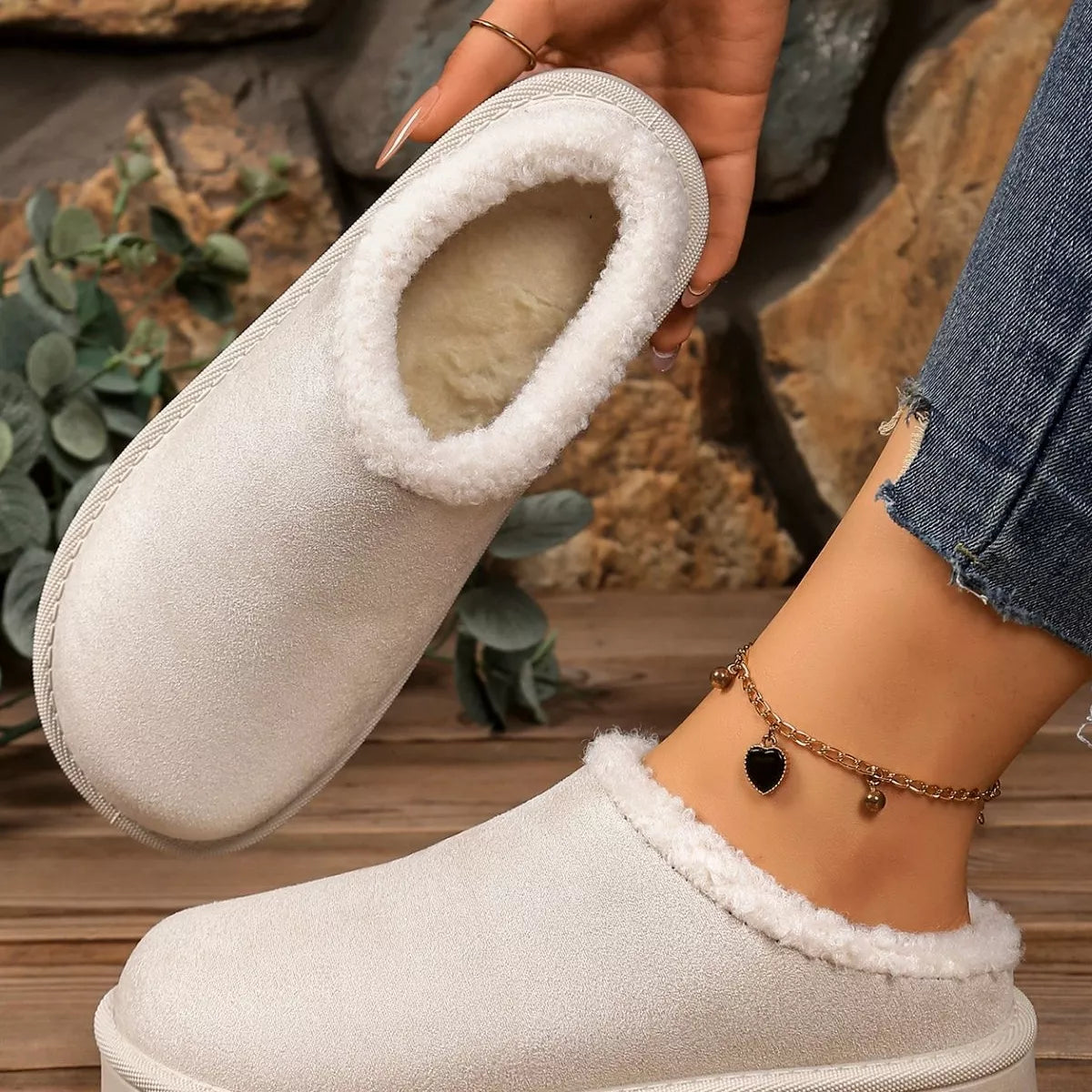 Plush Lined Round Toe Slippers - Lilixa.store