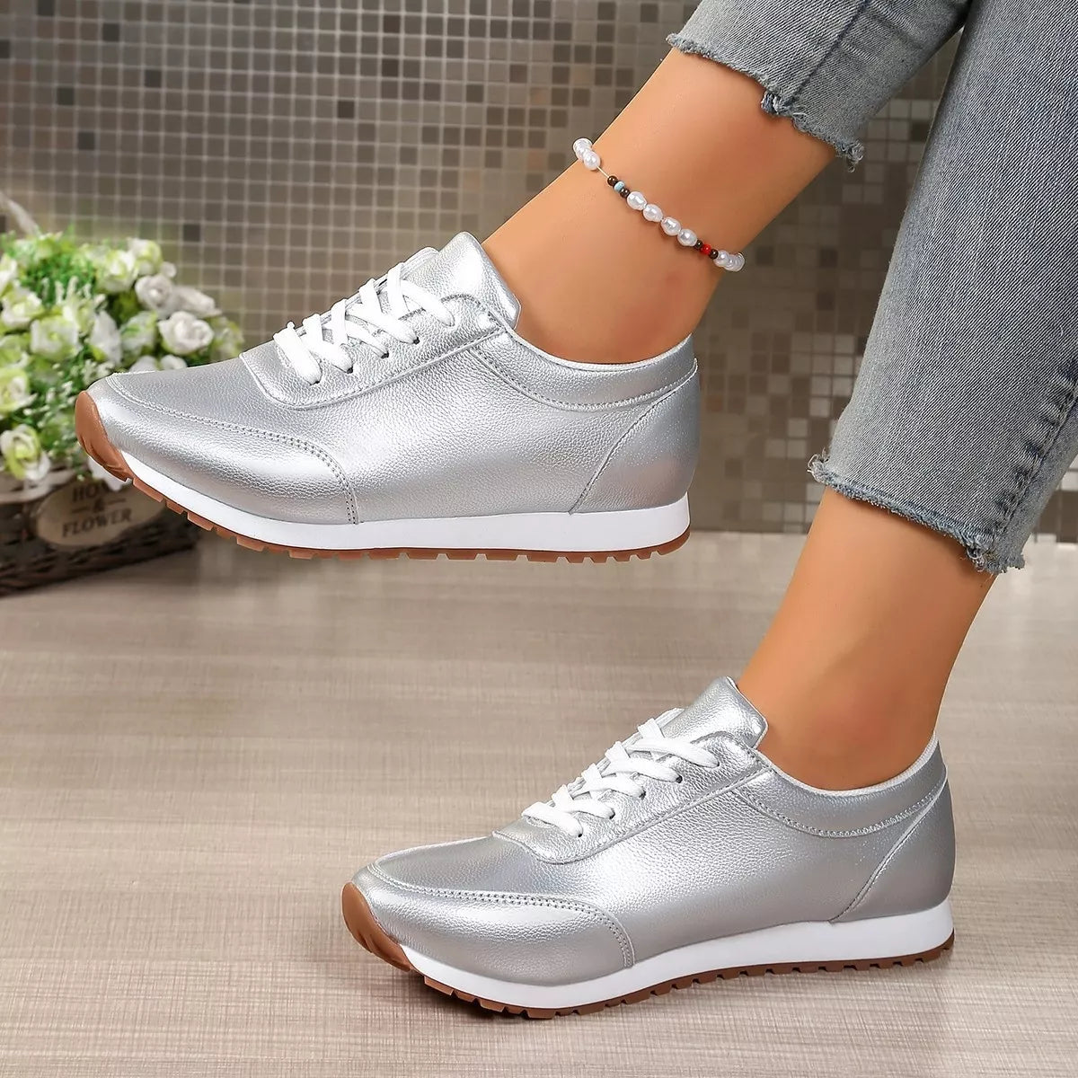 Round Toe Lace Up Sneakers - Lilixa.store