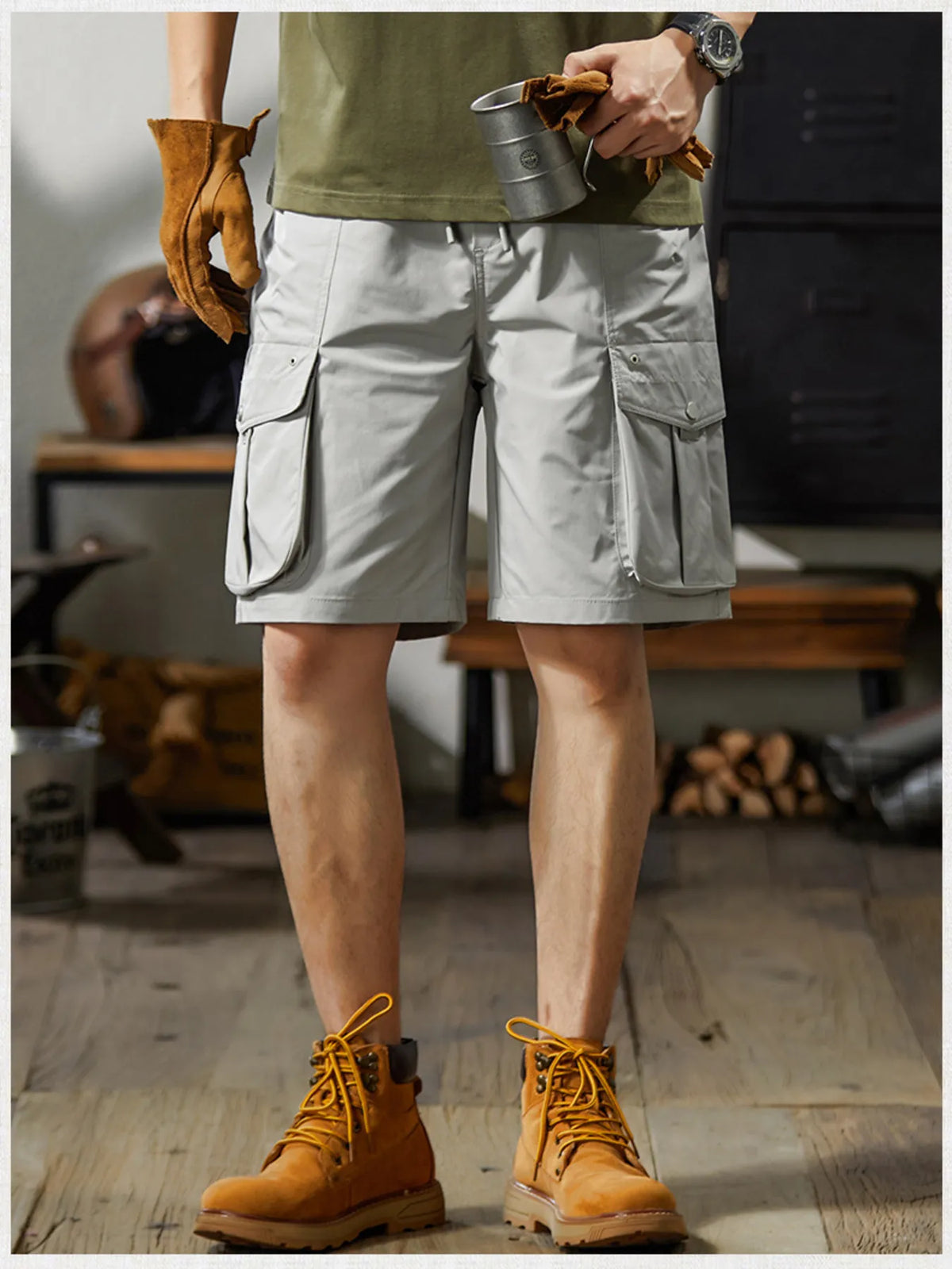 Men's Plus Size Loose Fit Cargo Shorts in Light Gray