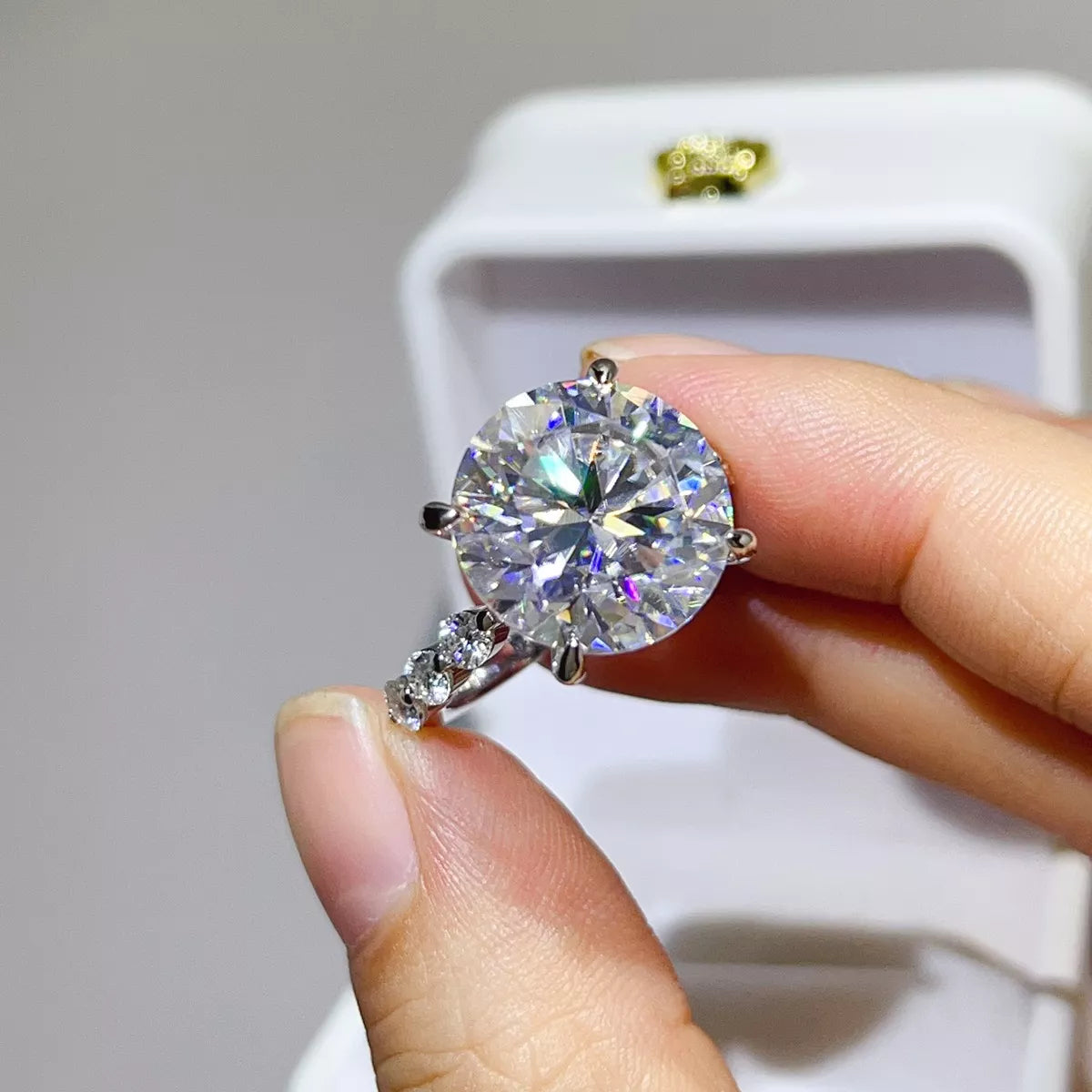 10 Carat Moissanite 925 Sterling Silver Ring - Lilixa.store