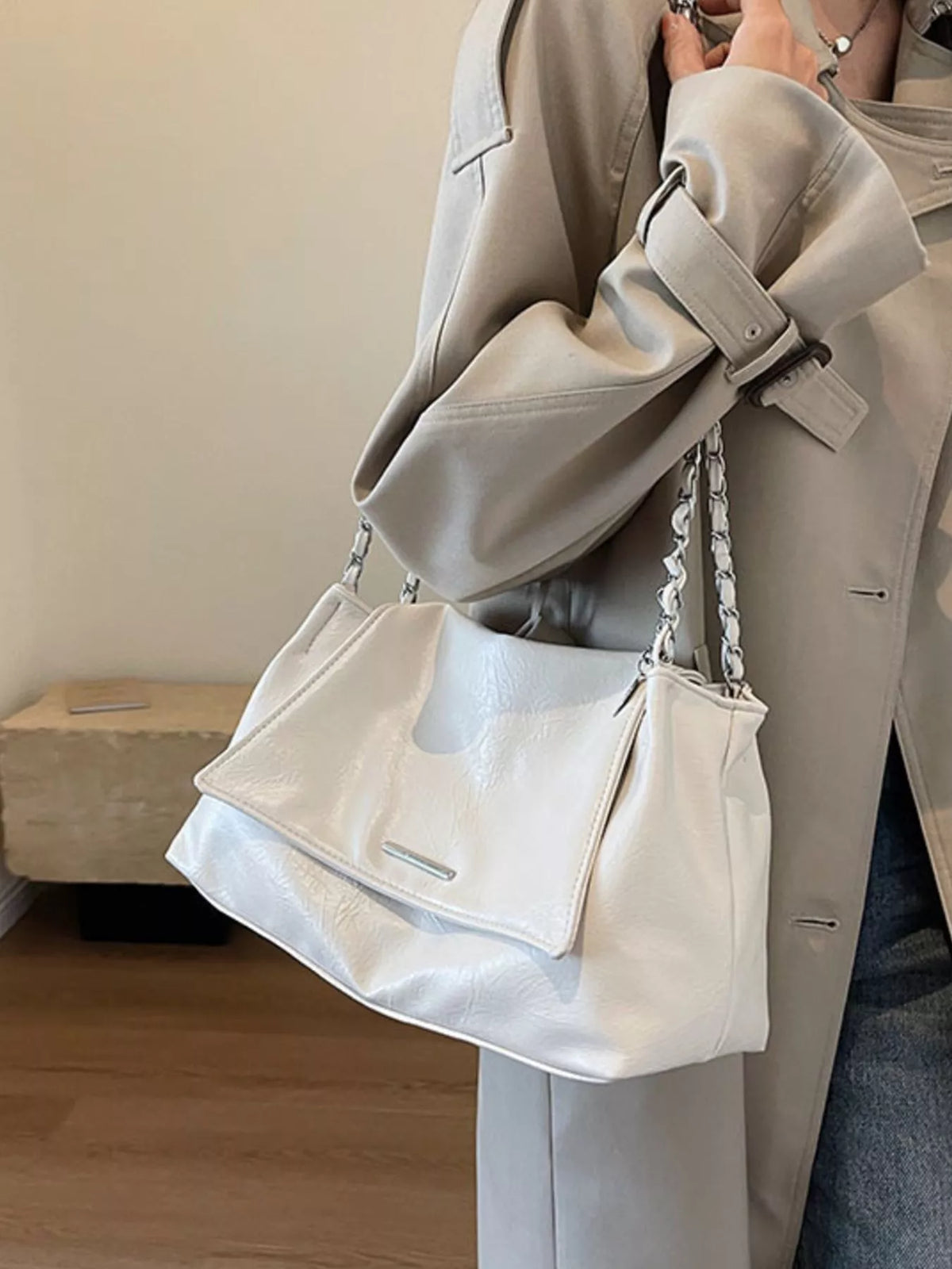 Chain Strap Shoulder Bag - Lilixa.store
