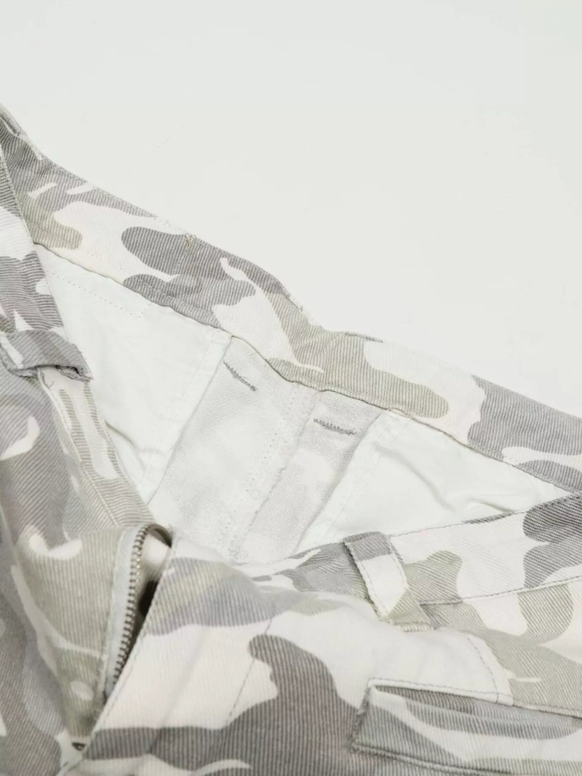 Men's Camouflage Wide-Leg Cargo Pants in Camouflage Color, view 5