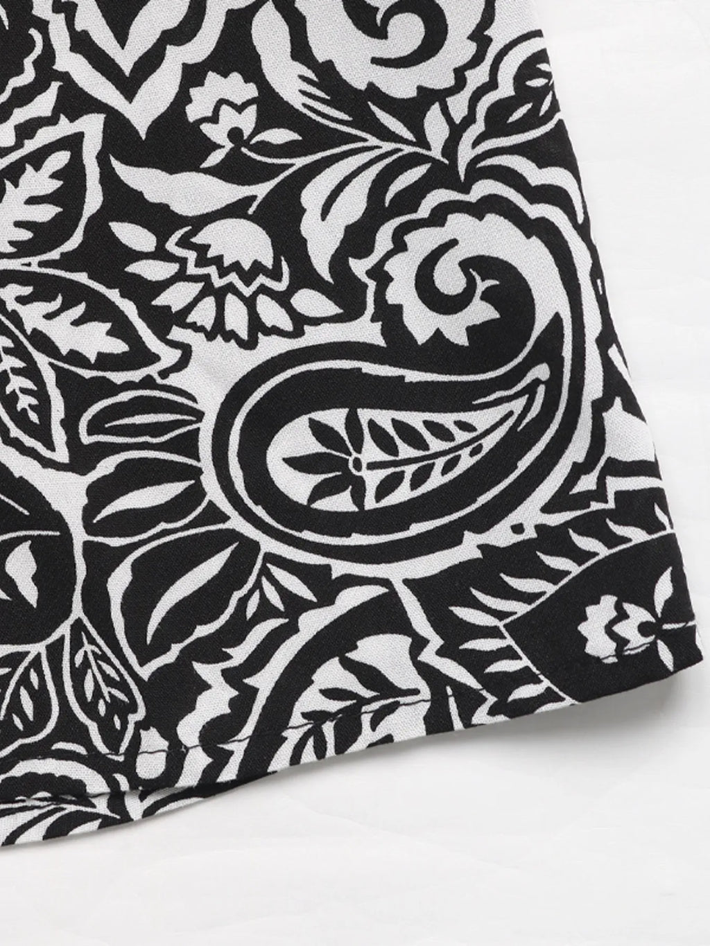 Paisley Print Long Sleeve Midi Dress in Black, view 9