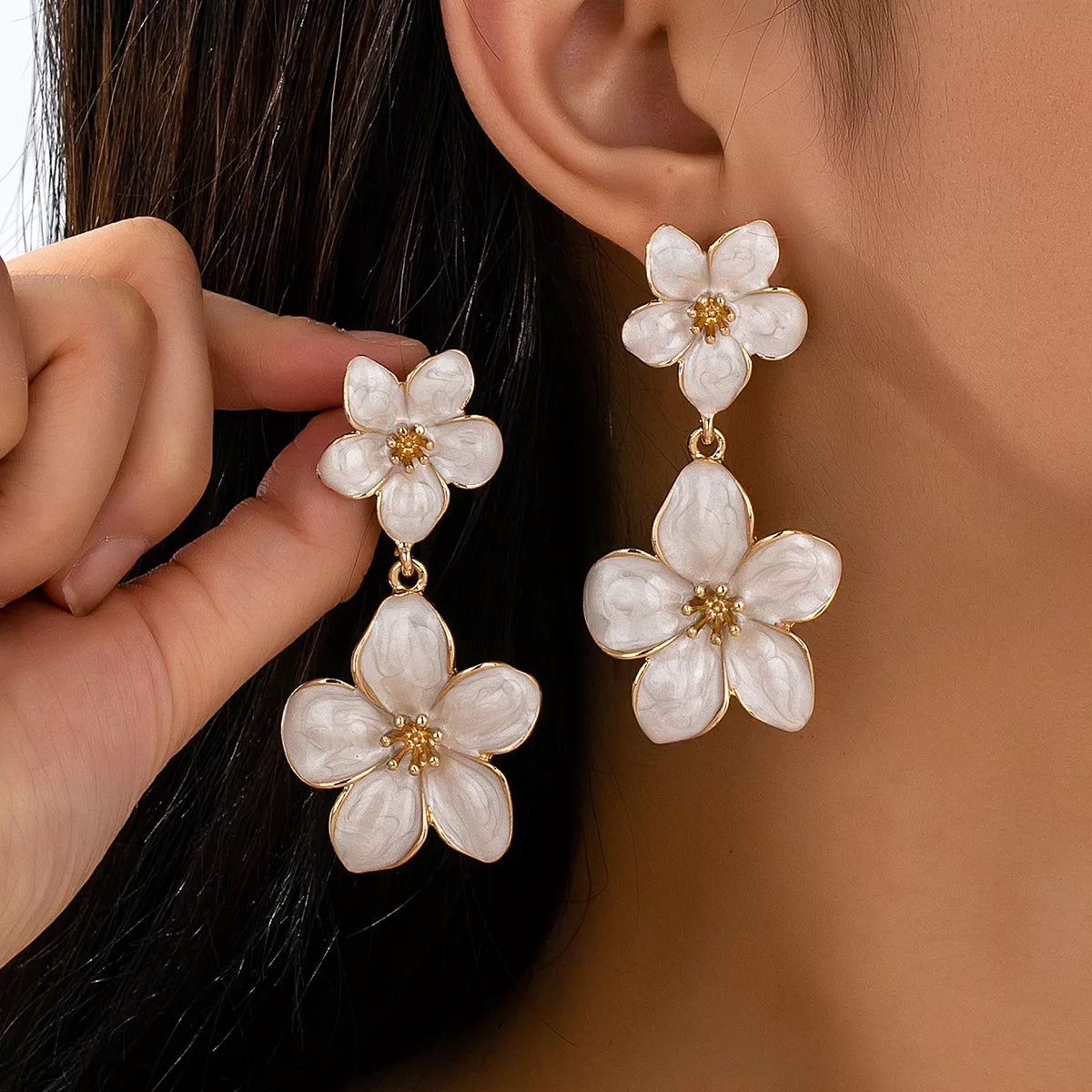 Flower Dangle Earrings – image 1 | Lilixa Trending Jewelry