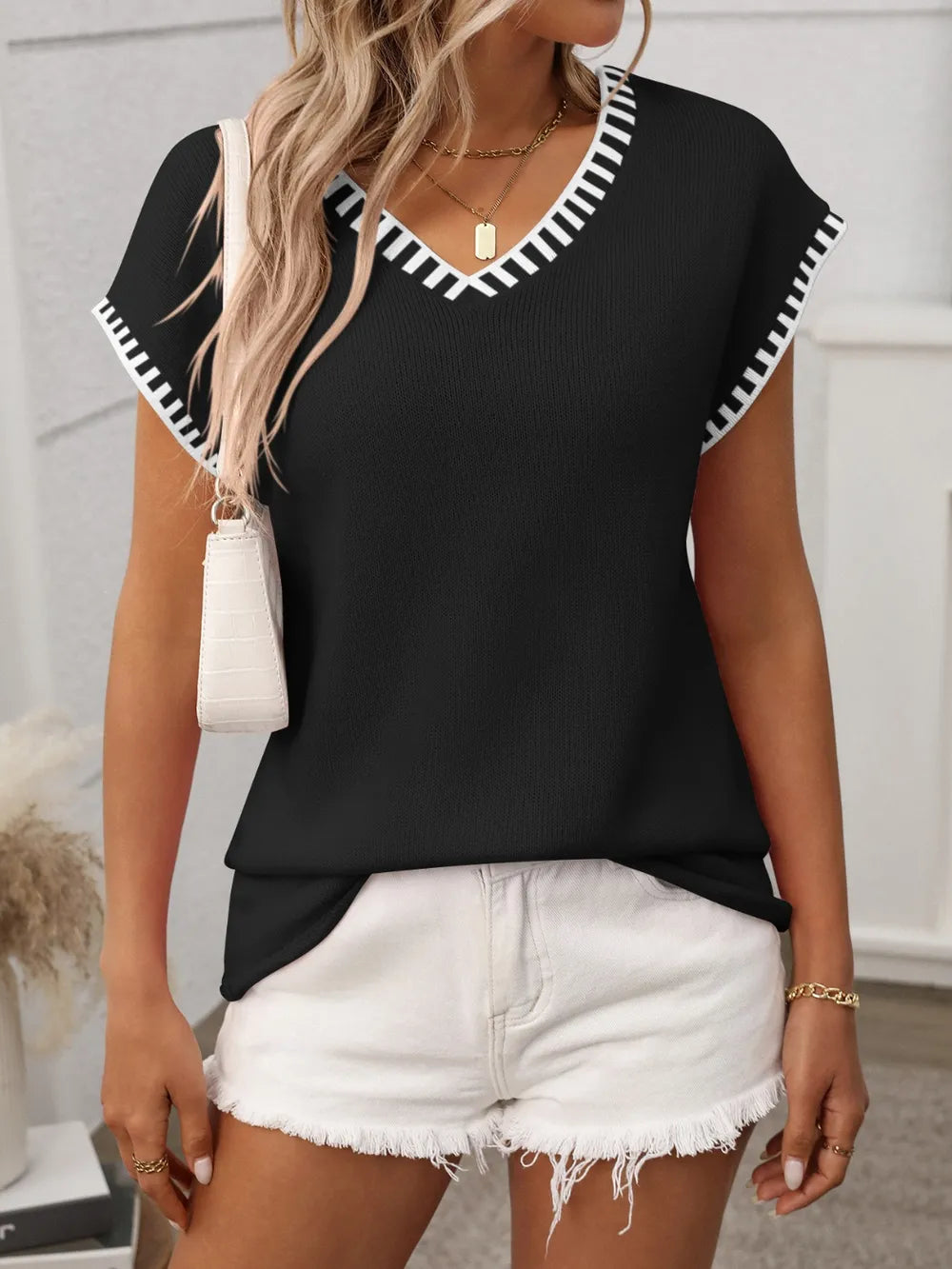 Contrast Trim V-Neck Short Sleeve Knit Top - Lilixa.store