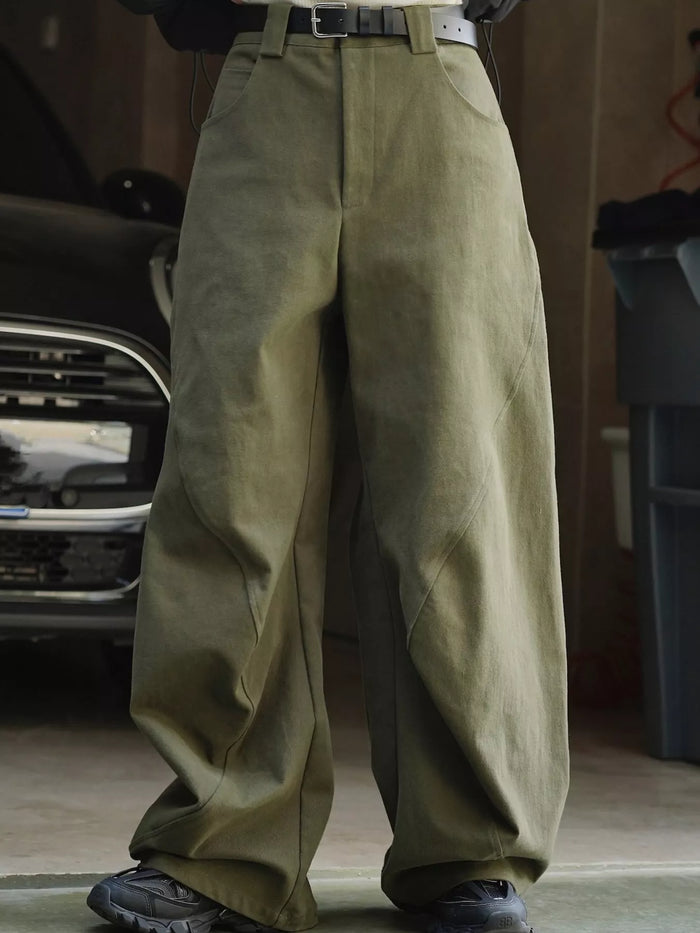 Wide-Leg Cargo Pants in Army Green