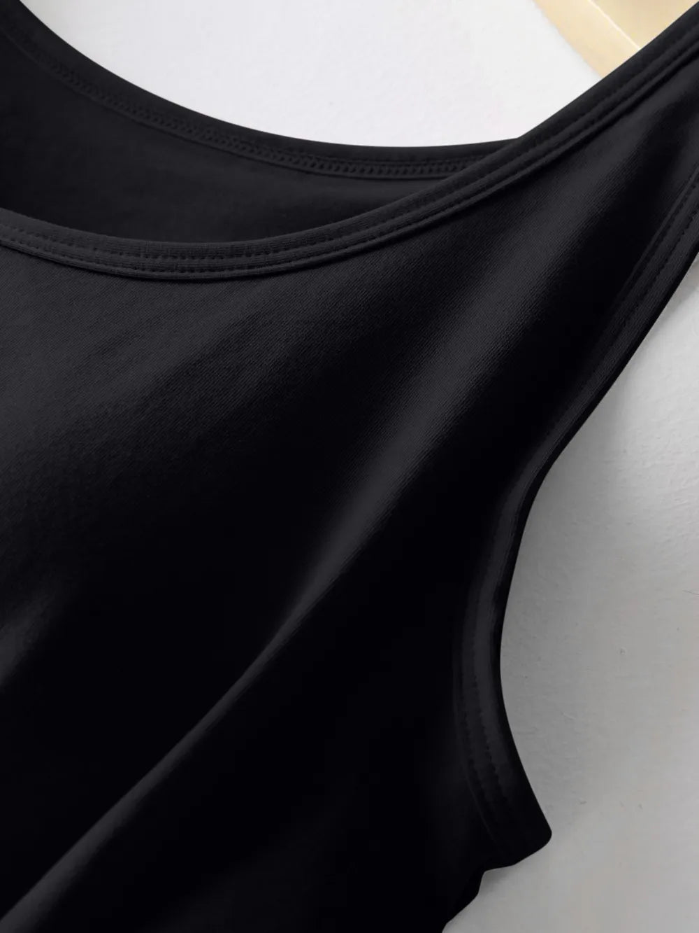 Round Neck Tank with Bra - Lilixa.store