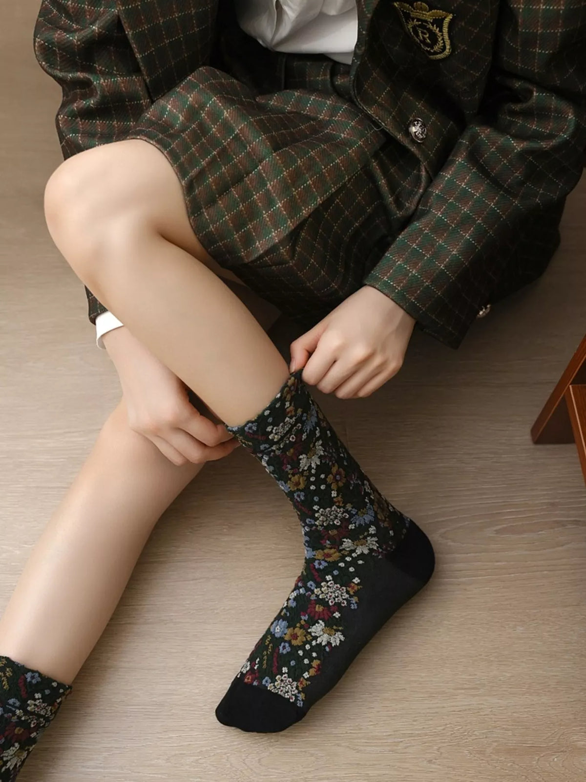Floral Jacquard Textured Crew Socks Set