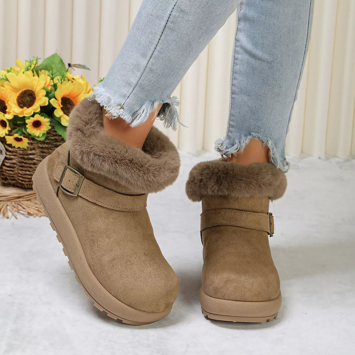 Round Toe Fuzzy Boots