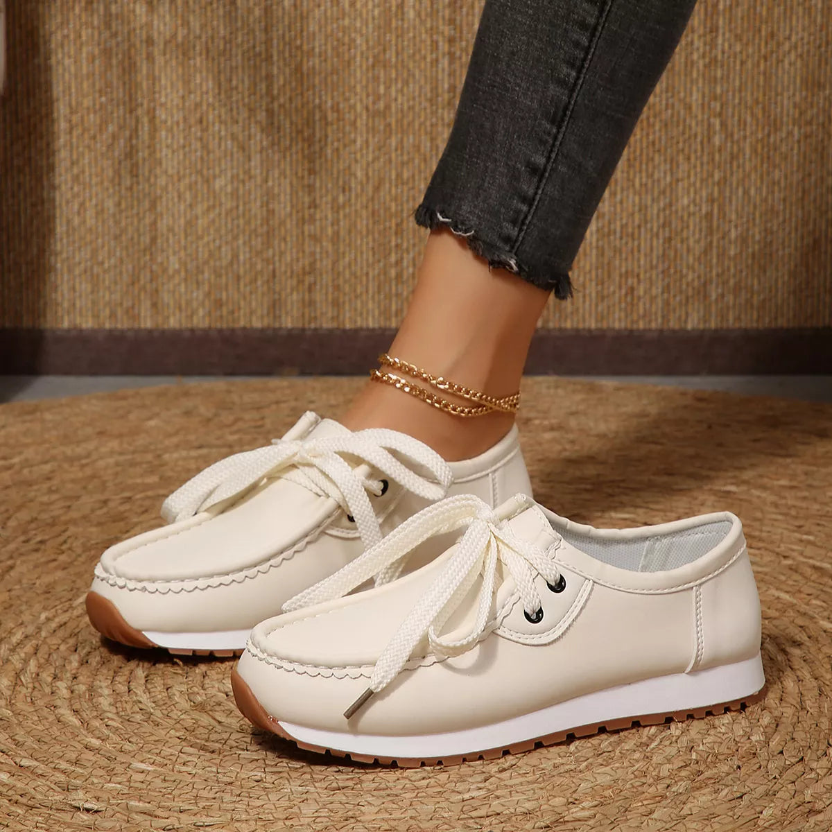 Round Toe Lace Up Sneakers - Lilixa.store