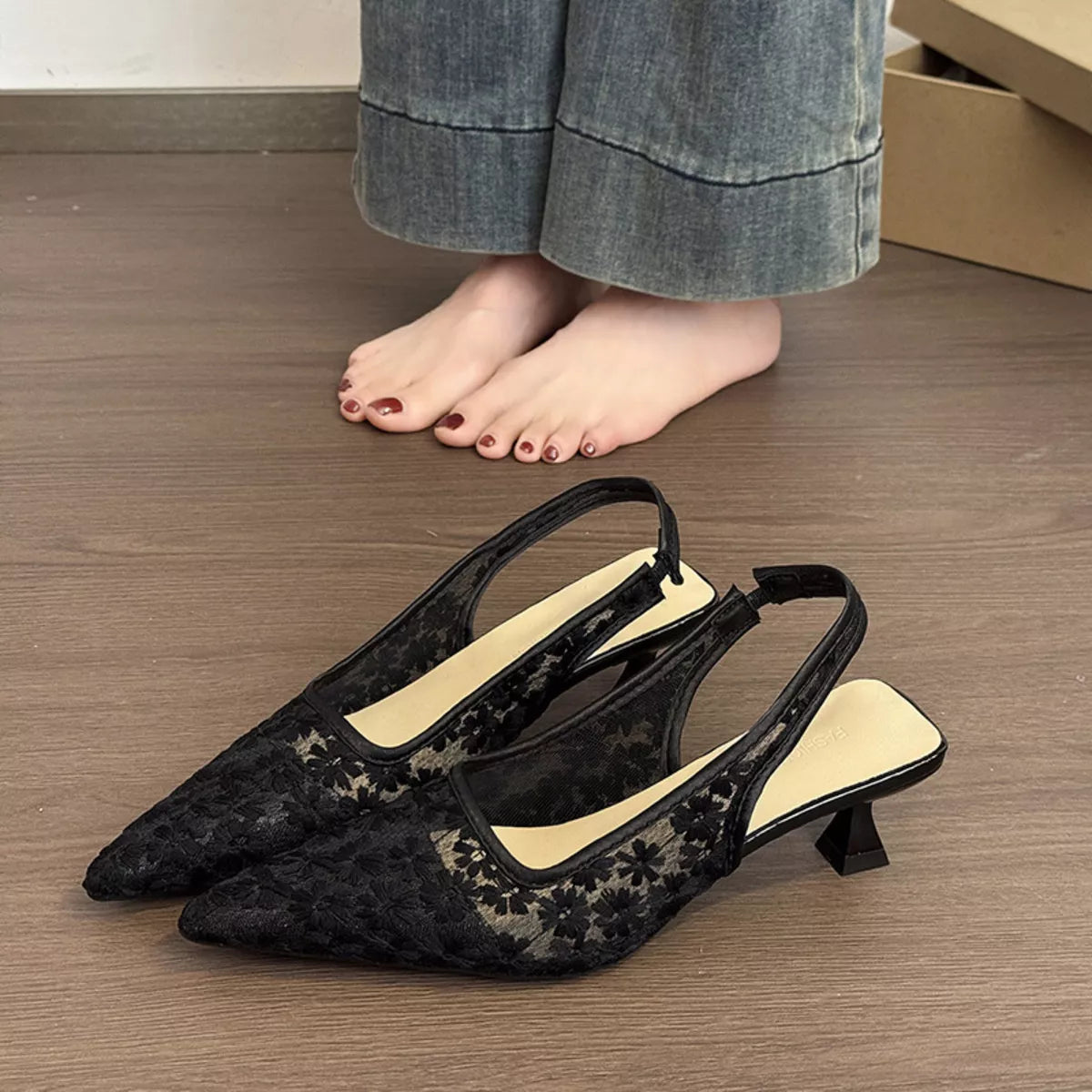 Lace Pointed-Toe Slingback Pumps - Lilixa.store