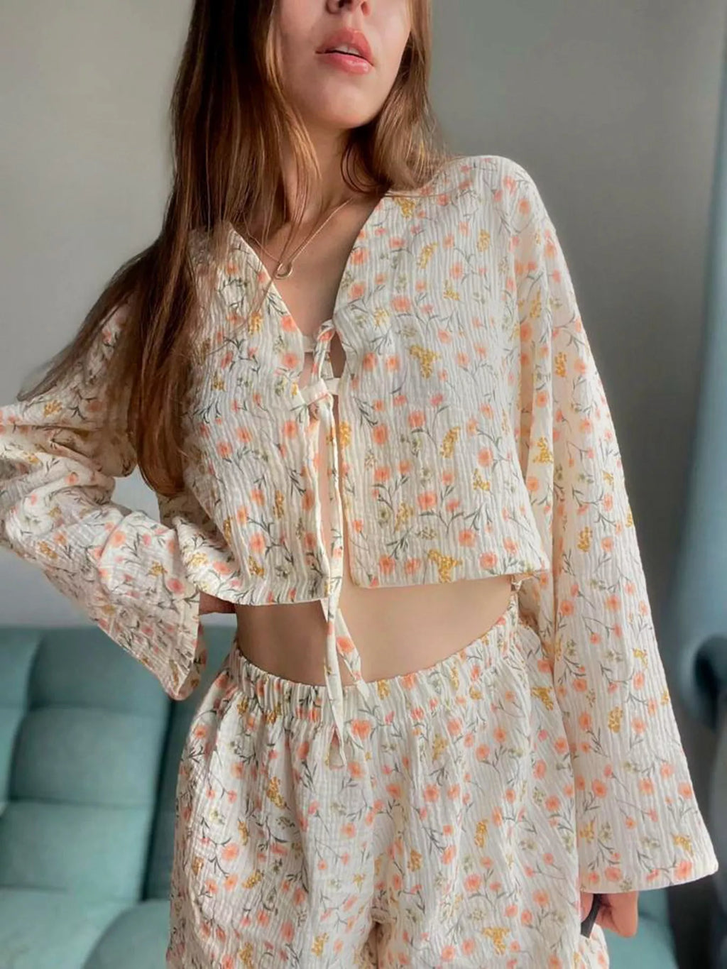 Floral Print Crinkle Texture Tie-Front Top and Shorts Set - Lilixa.store