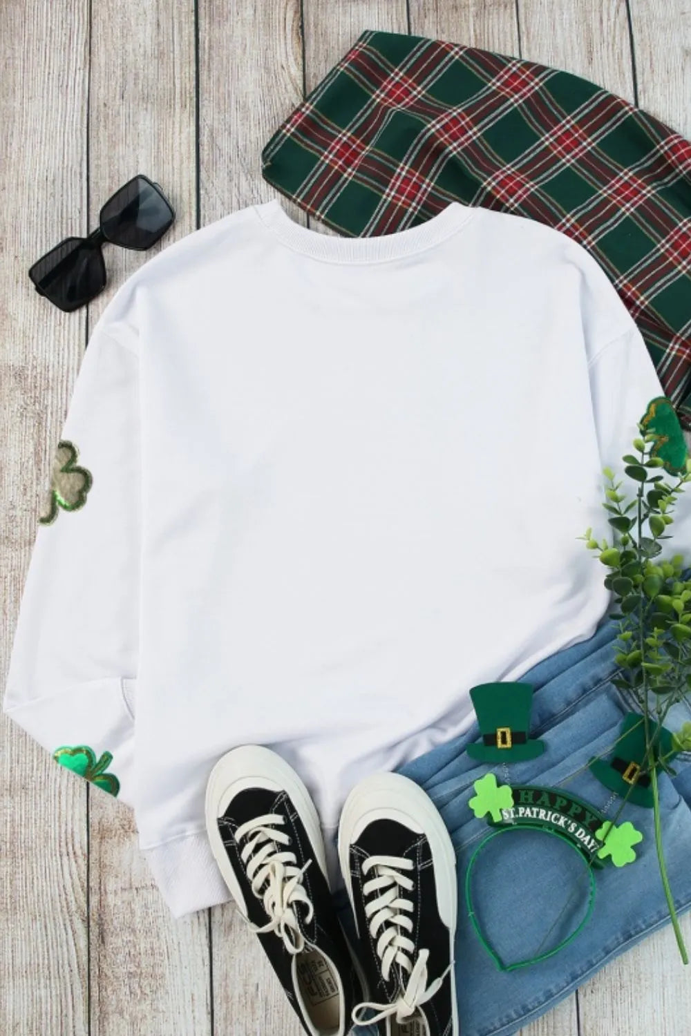 Lucky Clover Round Neck Long Sleeve Sweatshirt - Lilixa.store