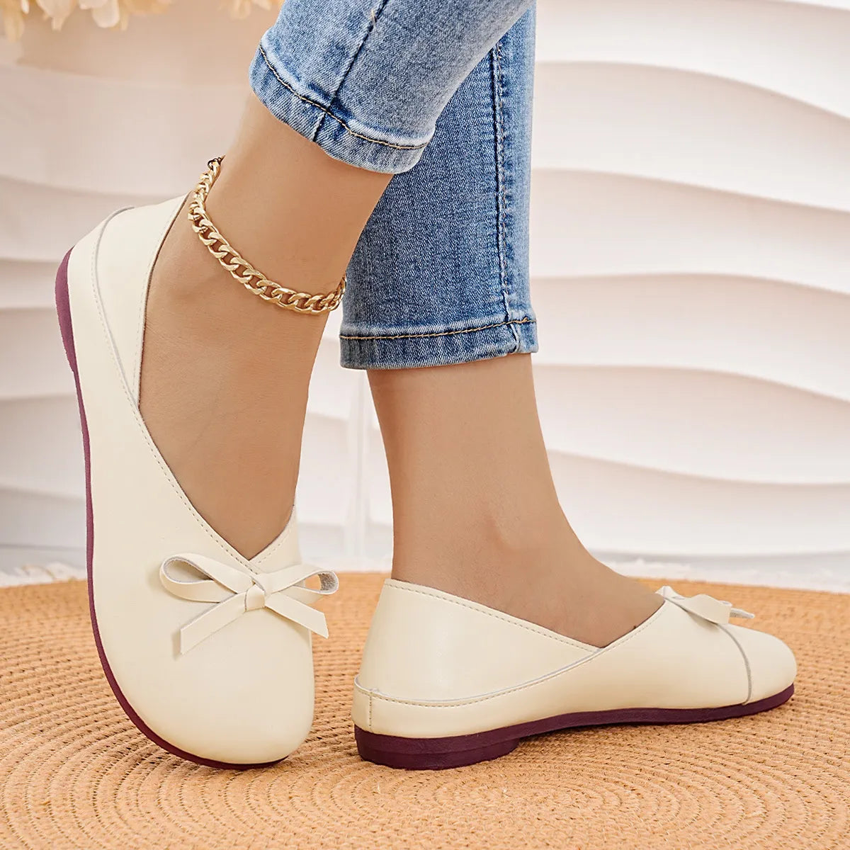 Bow Round Toe Flats Slip-Ons in Ivory