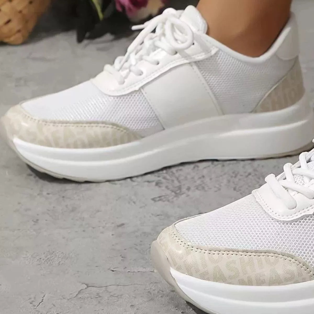 Round Toe Lace Up Sneakers - Lilixa.store