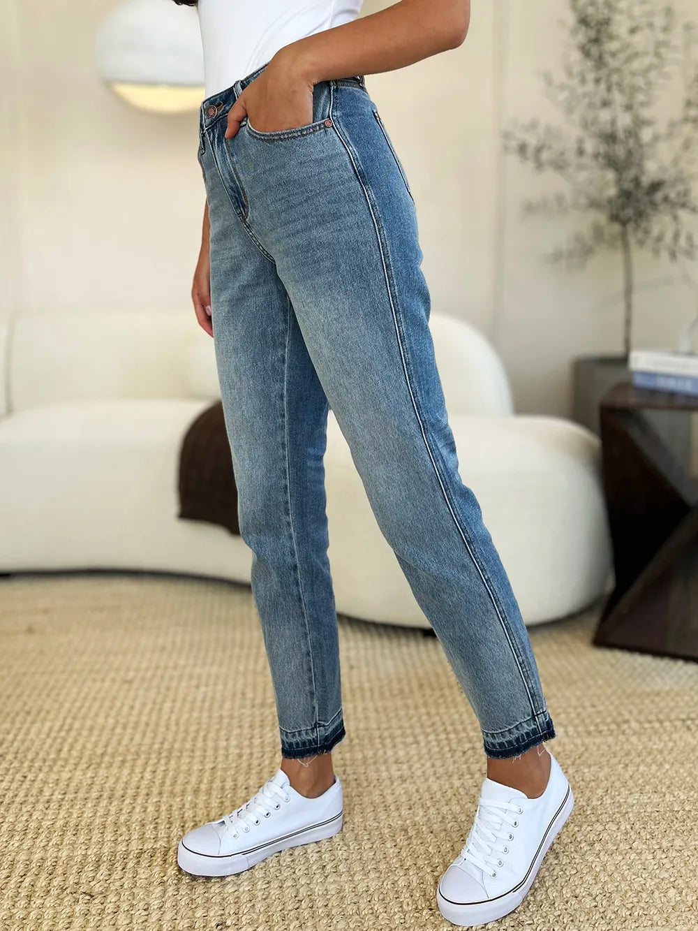 Judy Blue Full Size Mid Rise Rigid Magic Release Hem Jeans - Lilixa.store