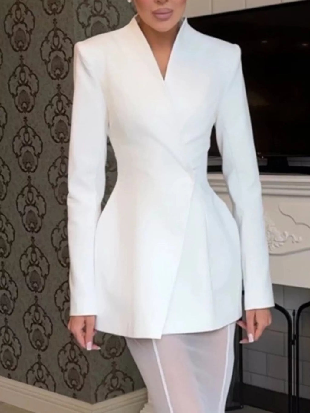Slim-Fit Structured Waist Blazer - Lilixa.store
