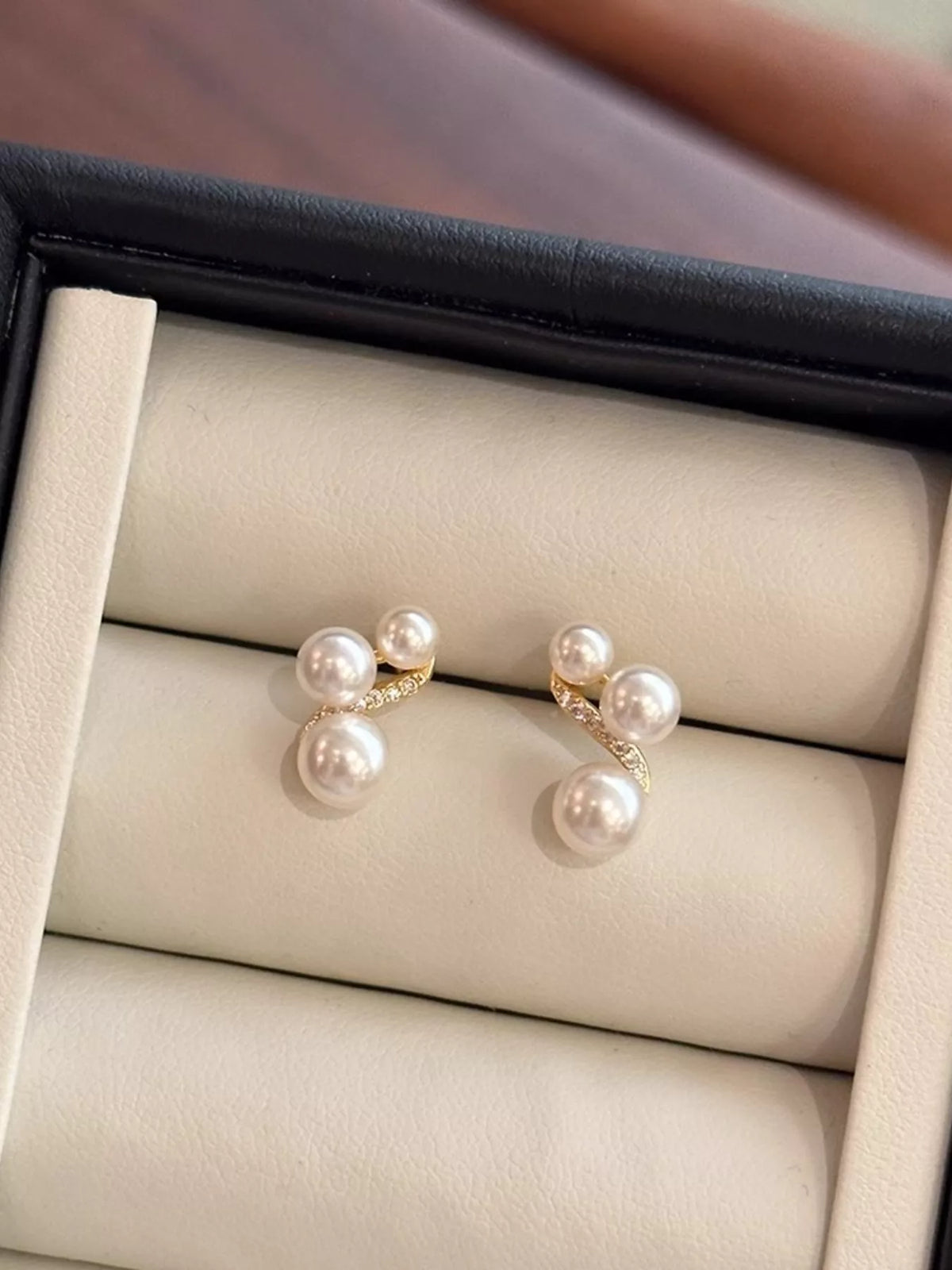 Pearl Cluster Earrings - Lilixa.store