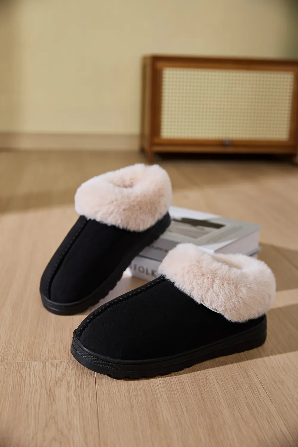 Faux Fur Round Toe Platform Slippers - Lilixa.store
