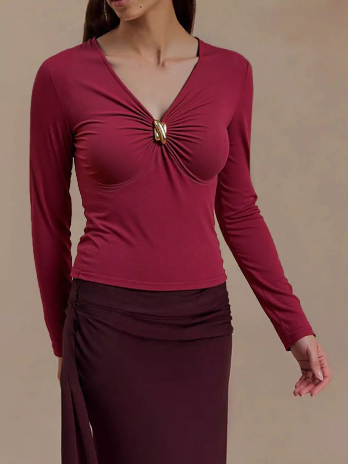 Elegant V-Neck Long Sleeve T-Shirt with Gold Ring Detail in Burgundy, view 2