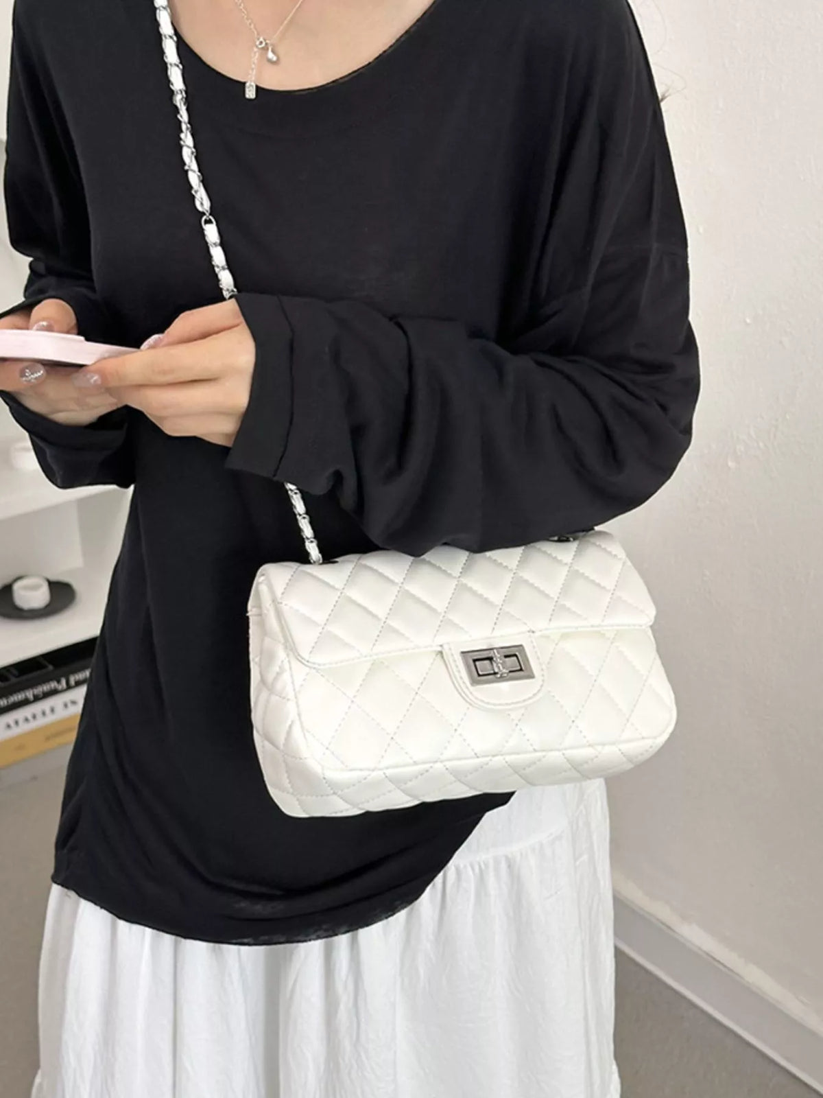 Quilted Chain Crossbody Bag - Lilixa.store