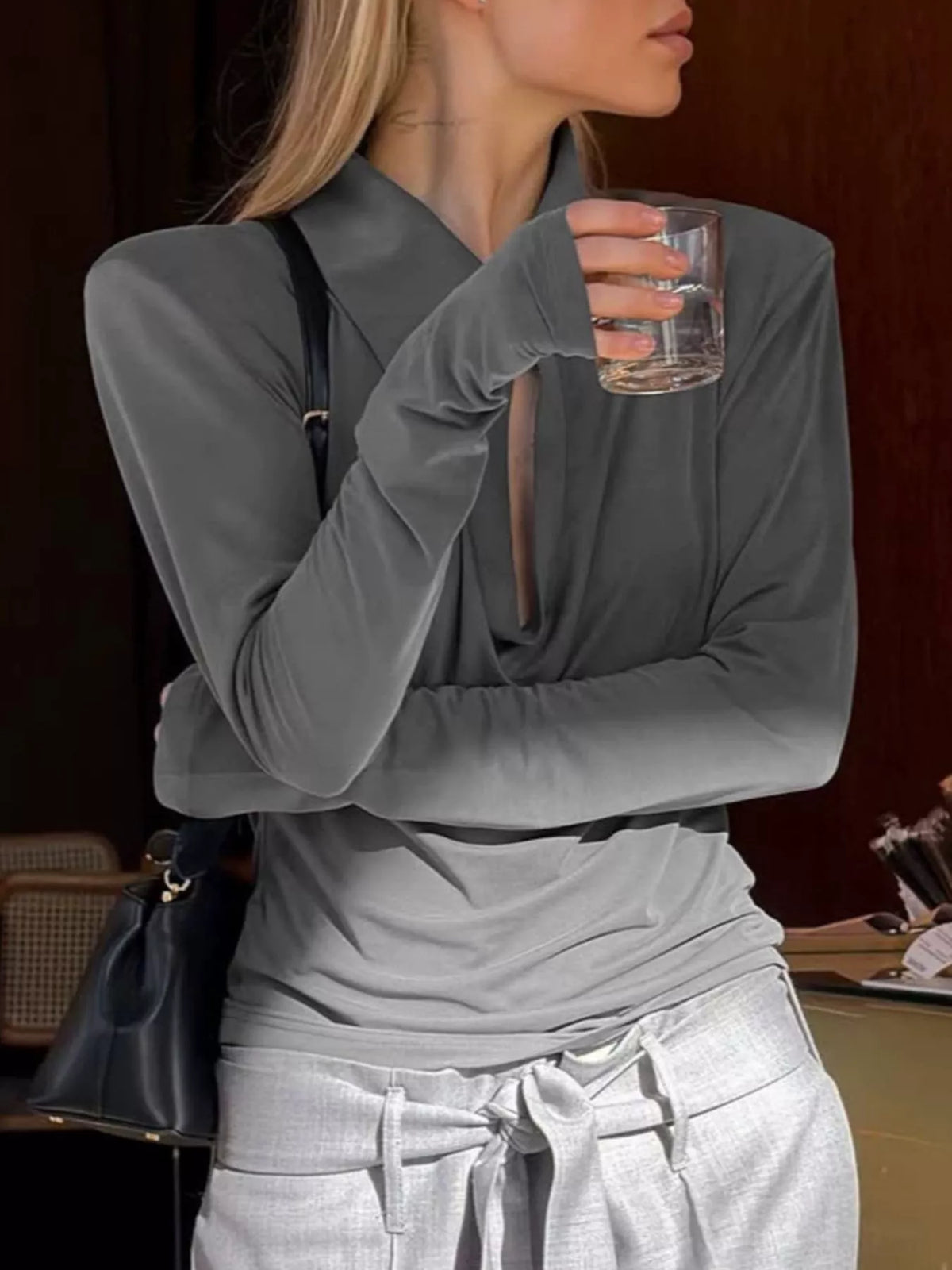 Long-Sleeve Slim-Fit T-Shirt with Cutout Detail - Lilixa.store