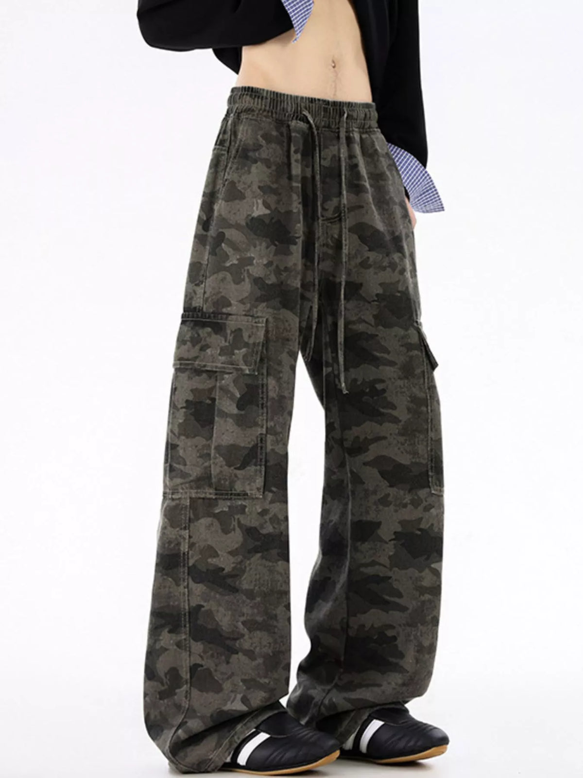 Men's Plus Size Drawstring Camouflage Wide Leg Pants in Green Camouflage, view 4