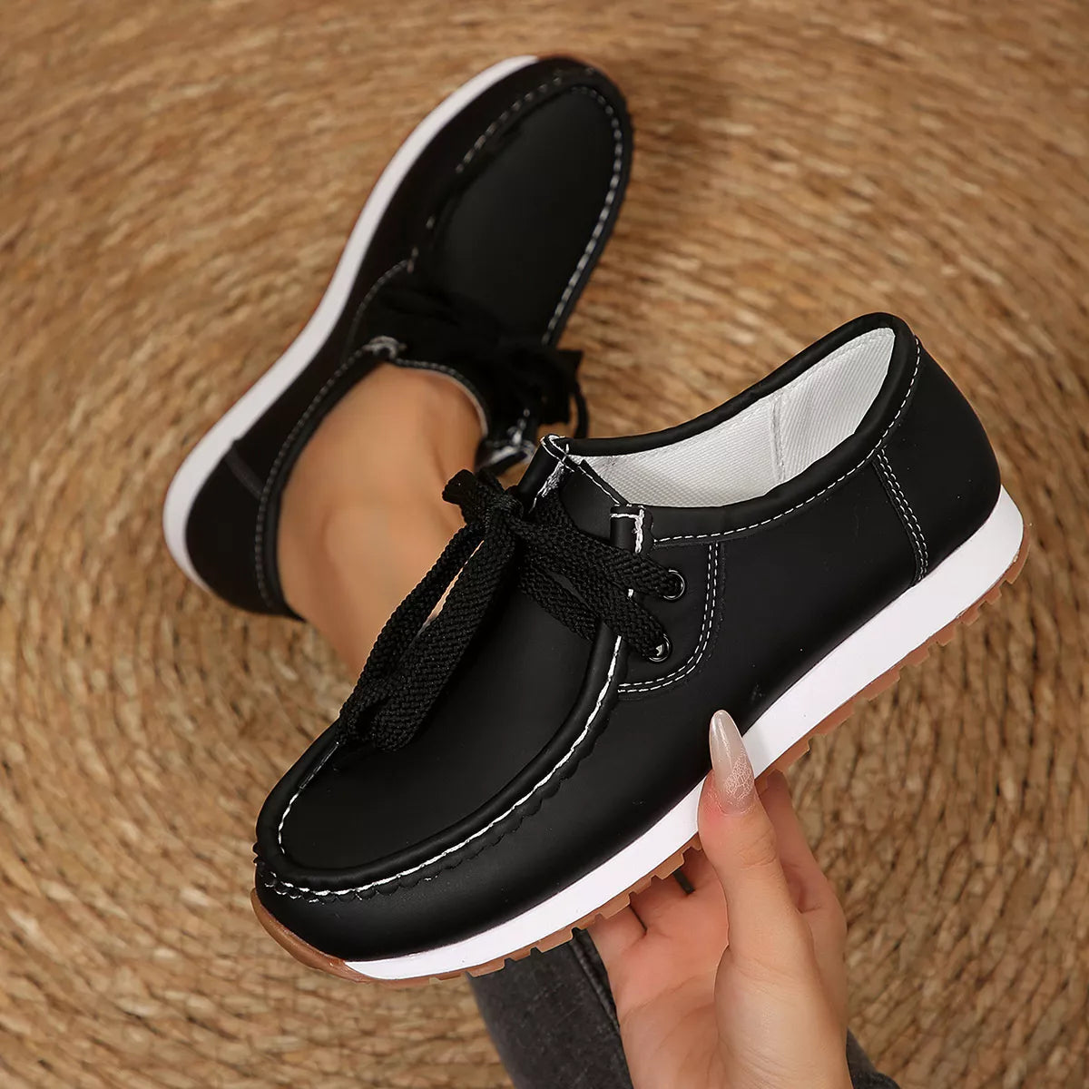 Round Toe Lace Up Sneakers - Lilixa.store