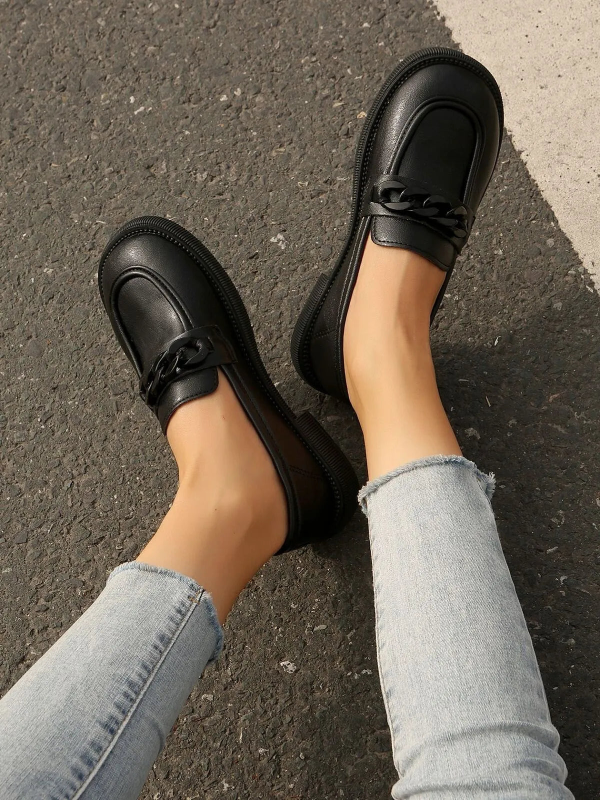 Round Toe Flats Loafers in Black, view 4