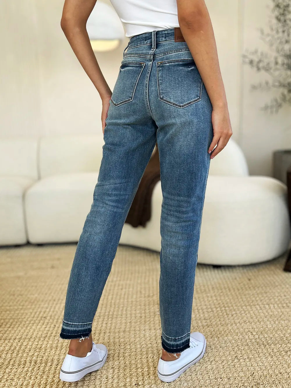 Judy Blue Full Size Mid Rise Rigid Magic Release Hem Jeans - Lilixa.store