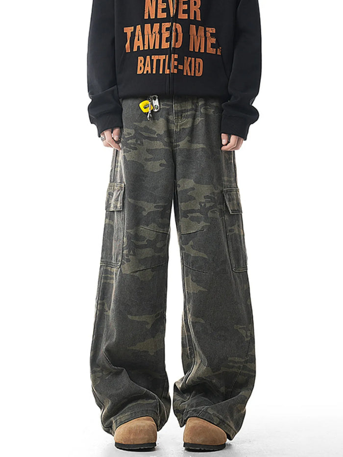 Men's Wide Leg Camouflage Cargo Pants in Green Camouflage
