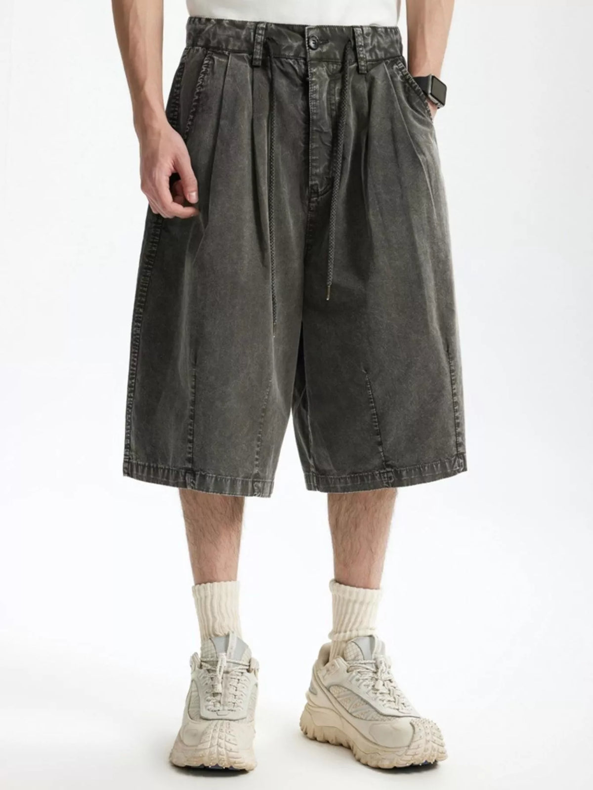 Men's Wide-Leg Shorts in Dark Gray Green
