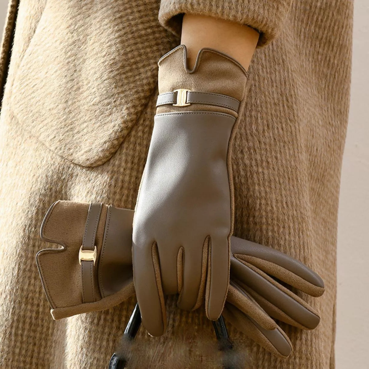 Buckle Detail Gloves - Lilixa.store