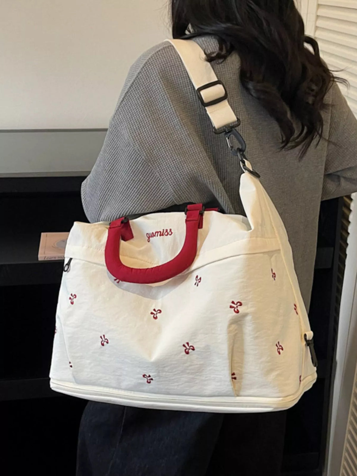 Bow Embroidered Travel Bag - Lilixa.store