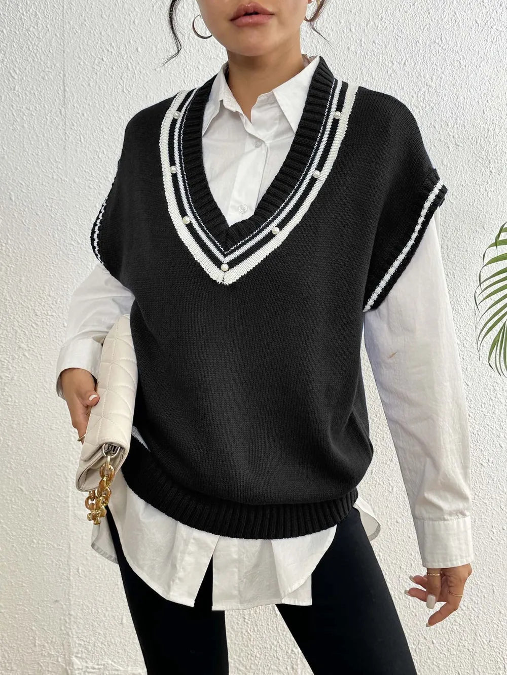 Pearl Trim Contrast V-Neck Sweater Vest in Black
